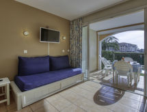 Appartement aan zee in Six Fours met zwembad en strand op 100 meter - thumbnail 6
