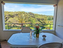 Luxe appartement op 100 meter van het strand met zwembad in Six Fours - thumbnail 4