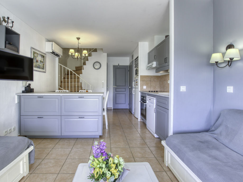 Les Rivages de Coudoulière — Living Room