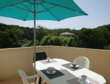 Licht appartement op 100 meter van het strand van Six Fours - thumbnail 4