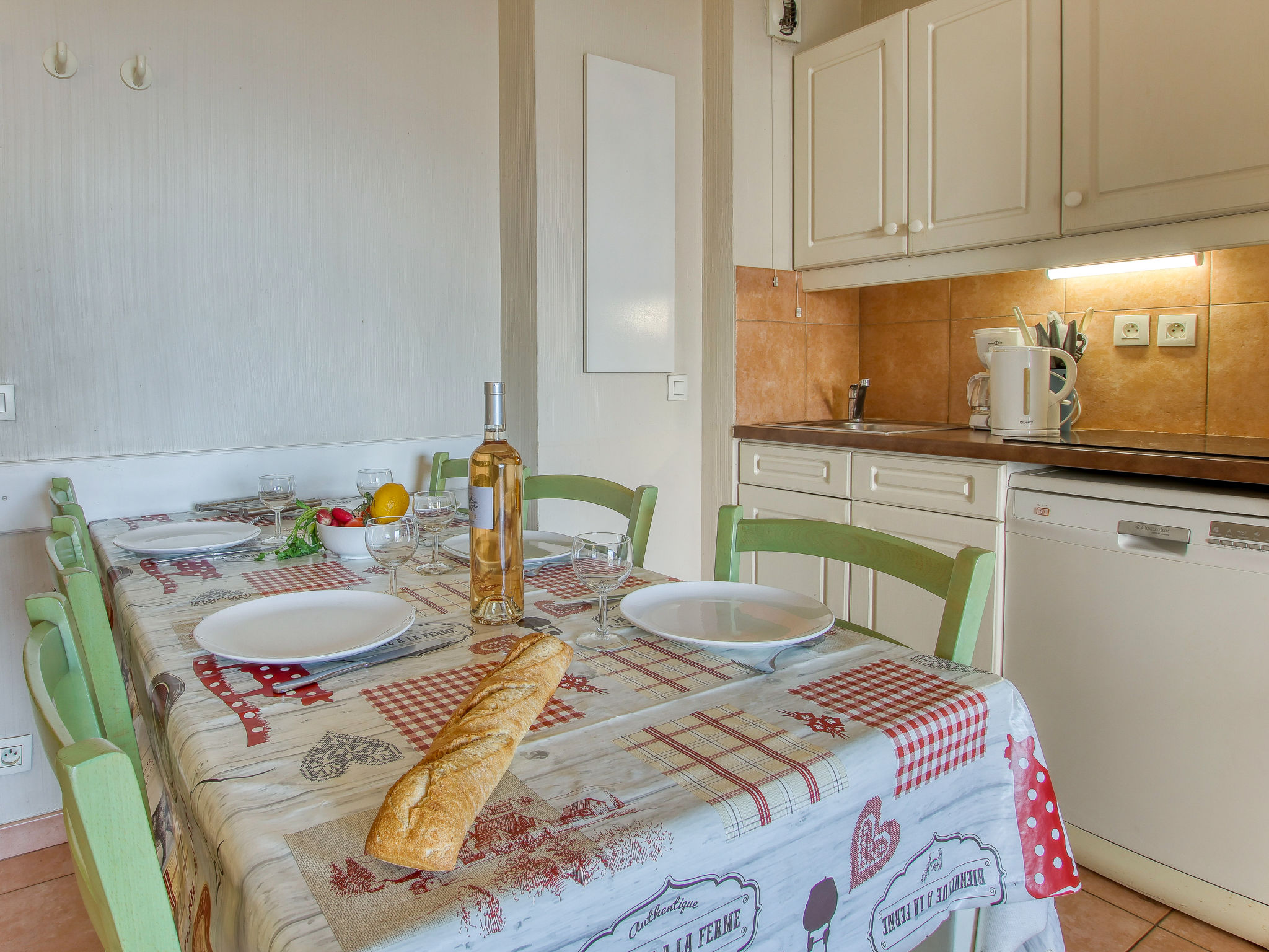 Kitchen / Dining Room