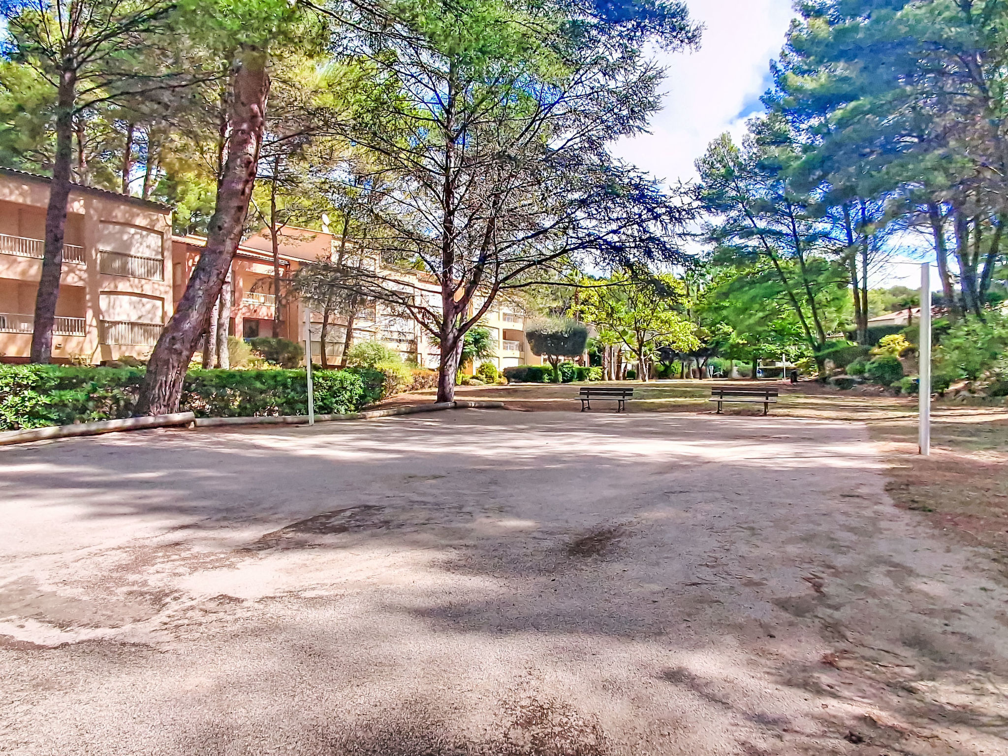 Le Vallon du Roy-Outside