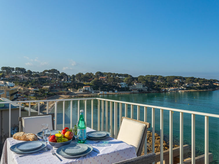 4-persoons appartement met zeezicht direct aan het strand in Sanary sur Mer in Sanary-sur-Mer