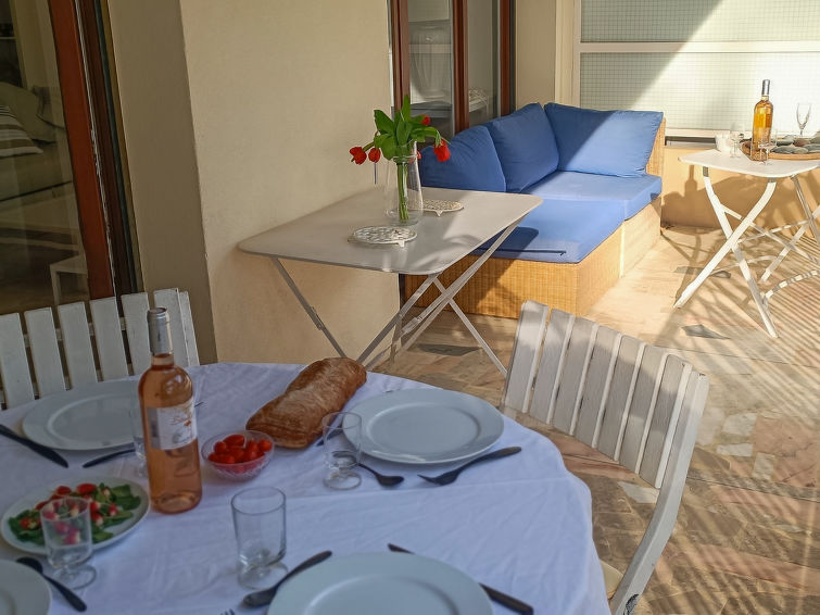 Op 600 m van zee: Ruim appartement in Sanary sur Mer in Sanary-sur-Mer