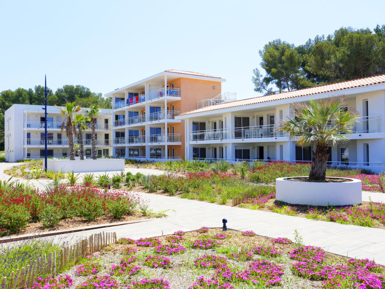 Search and Stay destination Saint-Mandrier-sur-Mer, Provence-Alpes-Côte d'Azur - France from AU$ 128. Le Cap Azur (MSU102)