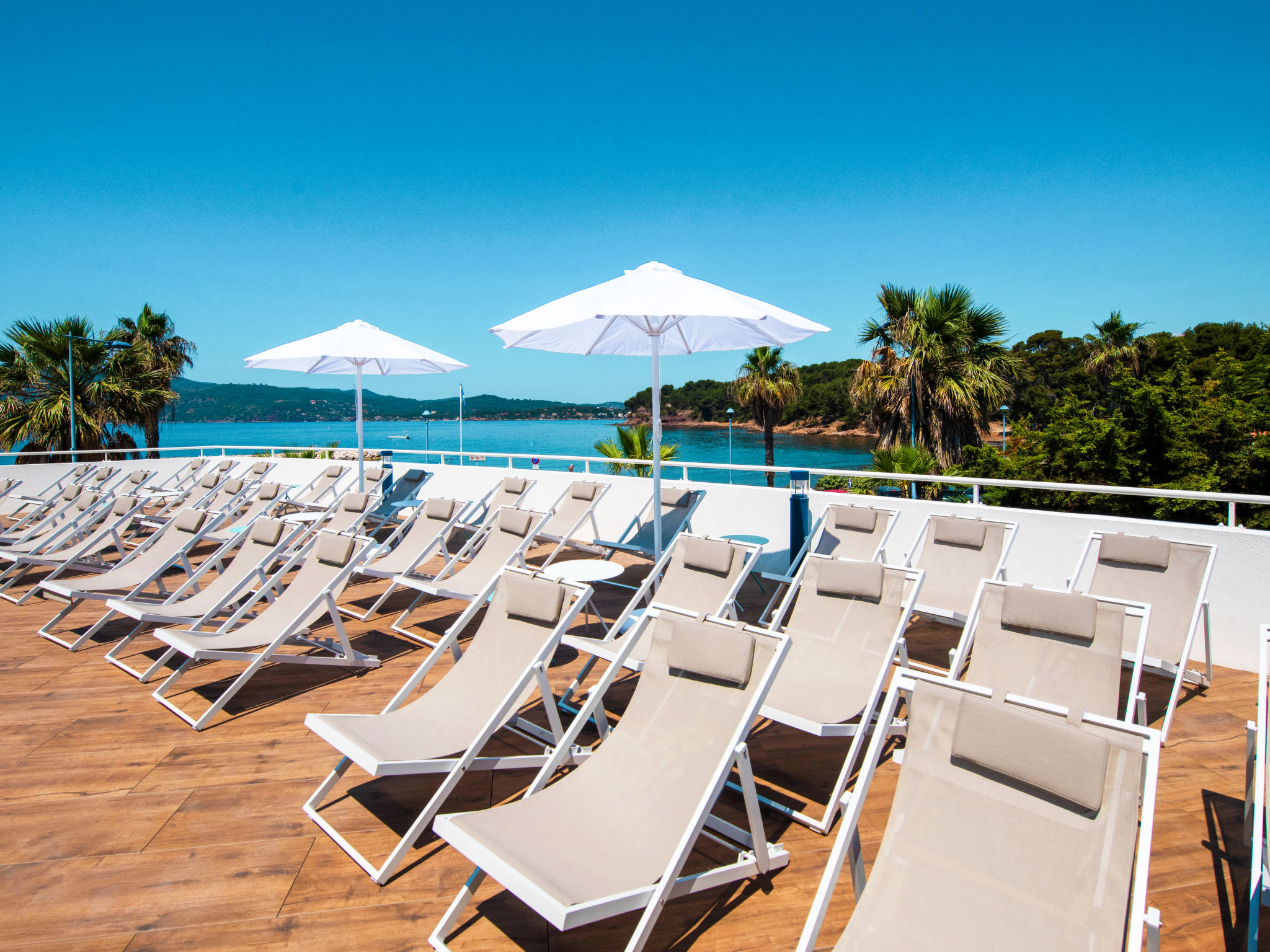 Le Cap Azur — Pool Outdoor (2 of 19)