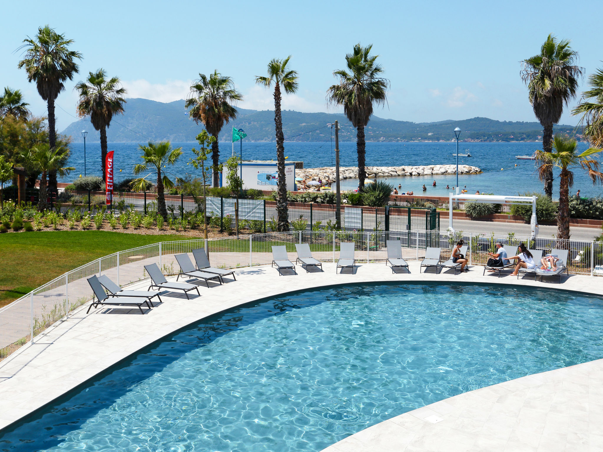 Le Cap Azur — Pool Outdoor (4 of 19)