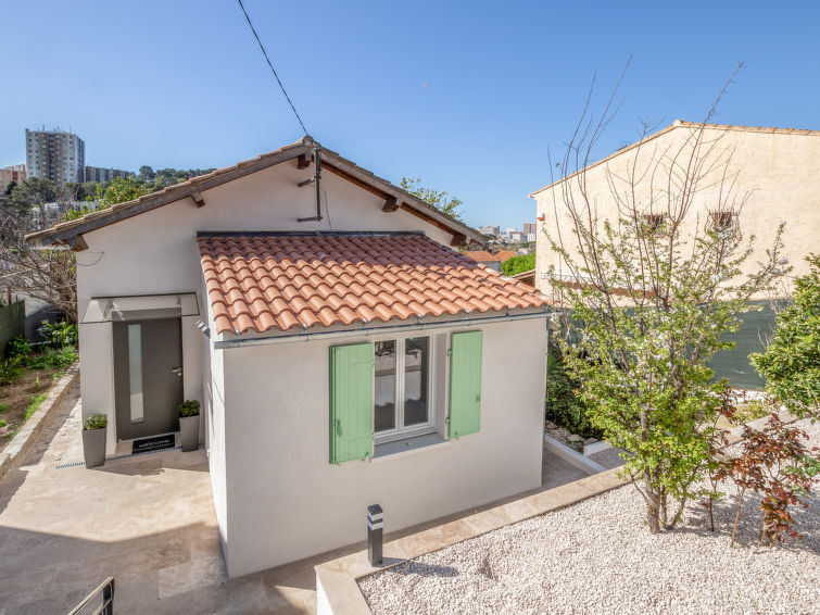 Search and Stay destination Toulon, Provence-Alpes-Côte d'Azur - France from AU$ 291. Mont des oiseaux