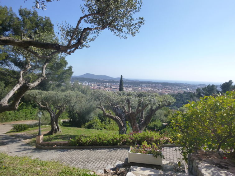 Search and Stay destination La Valette-du-Var, Provence-Alpes-Côte d'Azur - France from AU$ 963. Les Oliviers