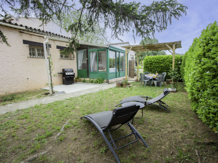 Search and Stay destination Solliès-Pont, Provence-Alpes-Côte d'Azur - France from AU$ 180. La Cressonniere