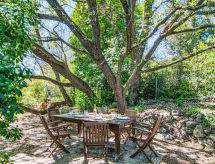 Villa Azurine: Vrijstaande woning met privézwembad en golfzicht in de Provence - thumbnail 6
