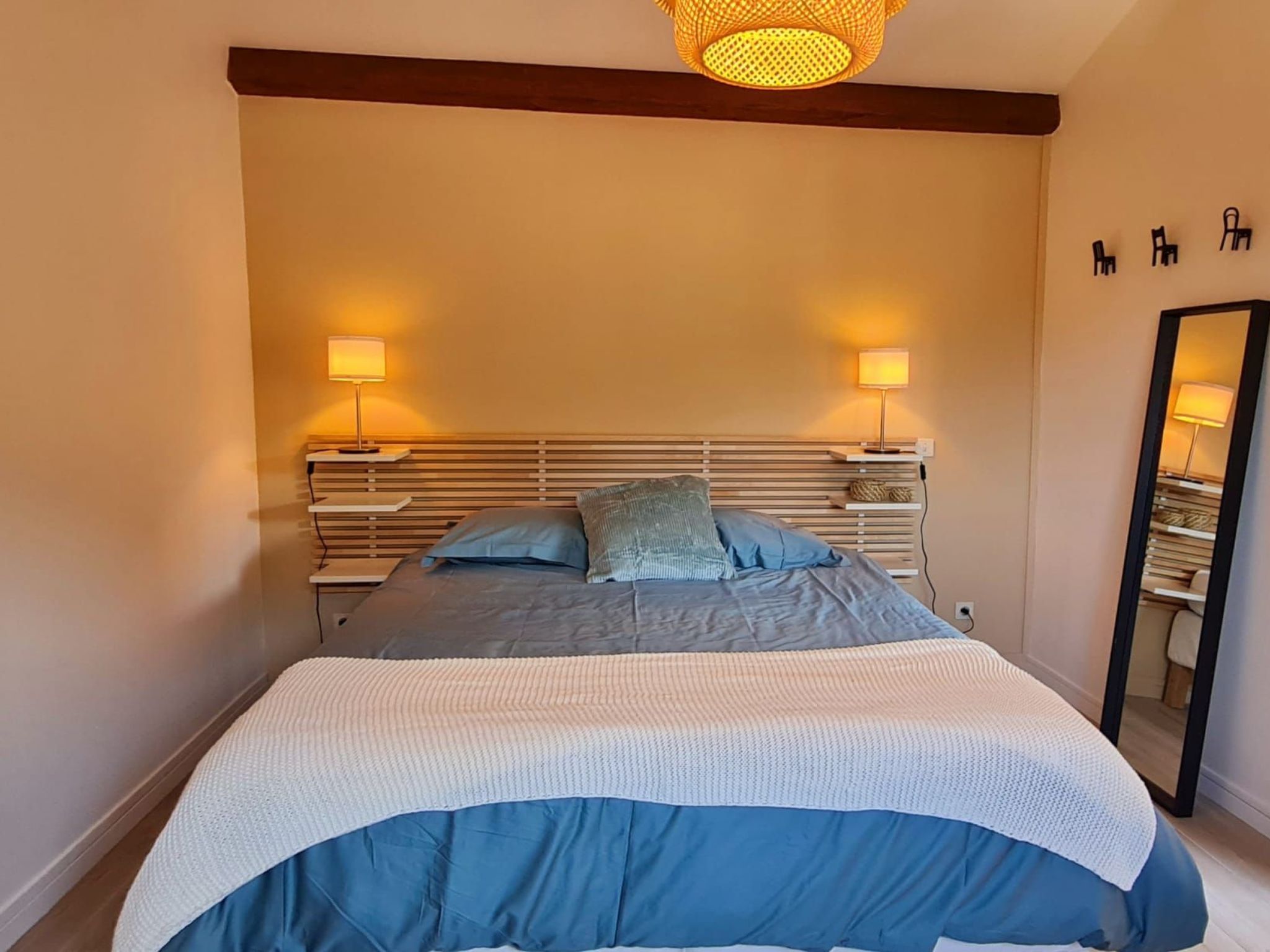 Photo of im Herzen eines Weinguts, Terrasse und Balkon mit Bergblick, Schwimmbad