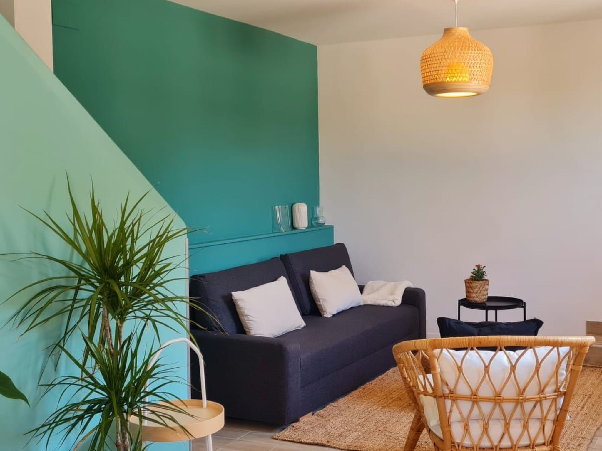 Photo of im Herzen eines Weinguts, Terrasse und Balkon mit Bergblick, Schwimmbad