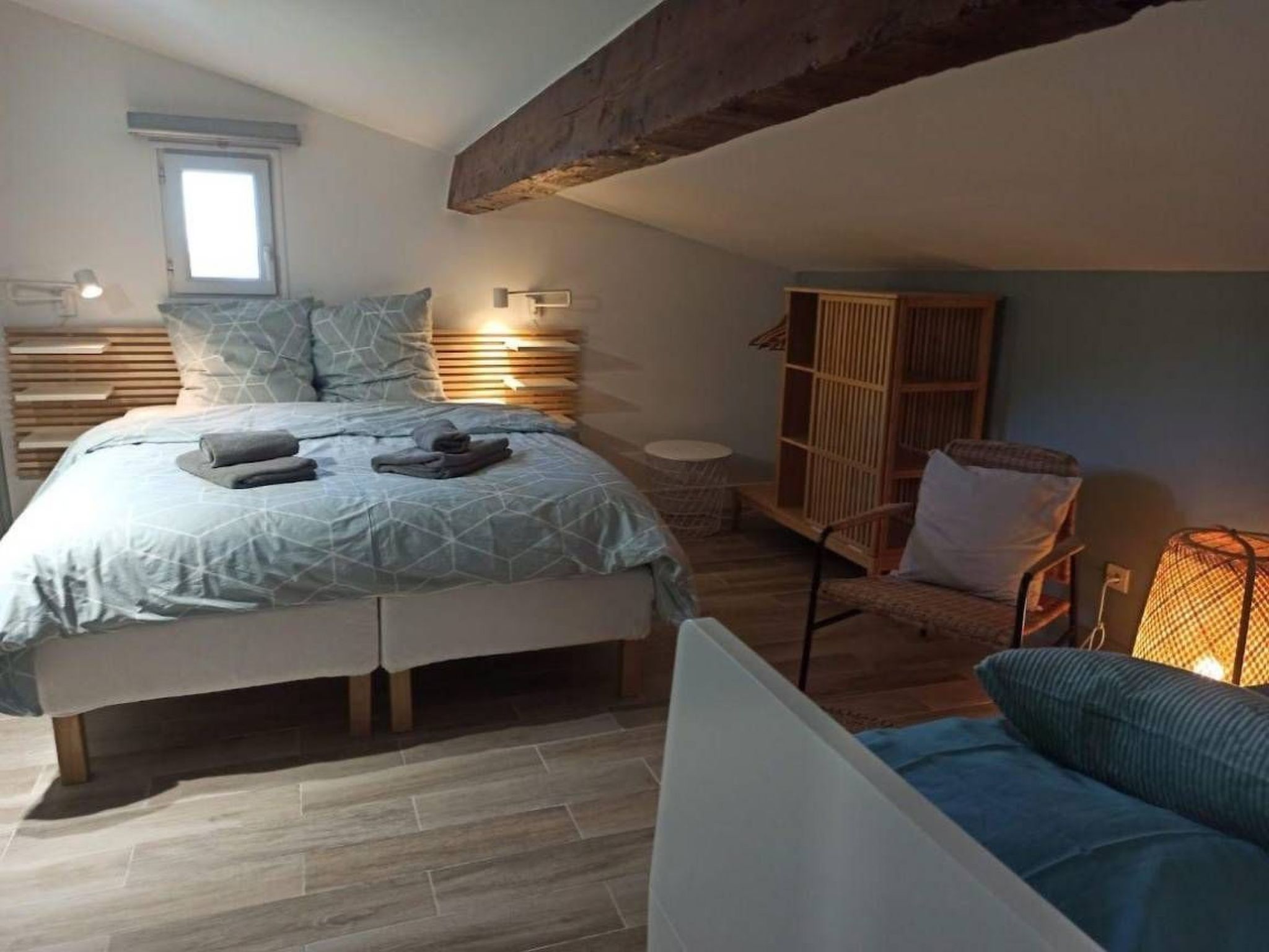 Photo of im Herzen eines provenzalischen Weinguts, Terrasse mit Meerblick, Pool