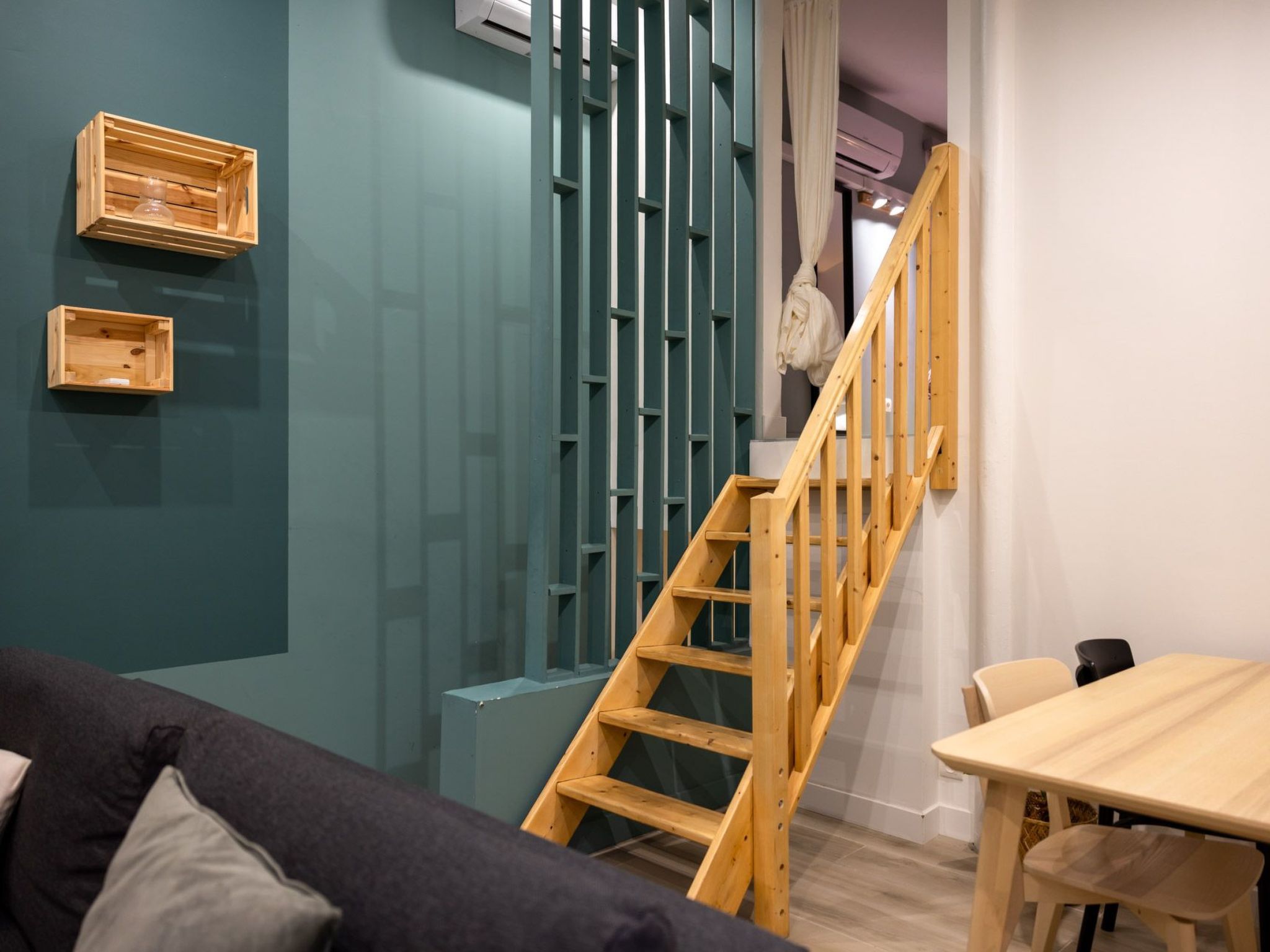 Photo of im Herzen eines provenzalischen Weinguts, Terrasse mit Meerblick, Pool