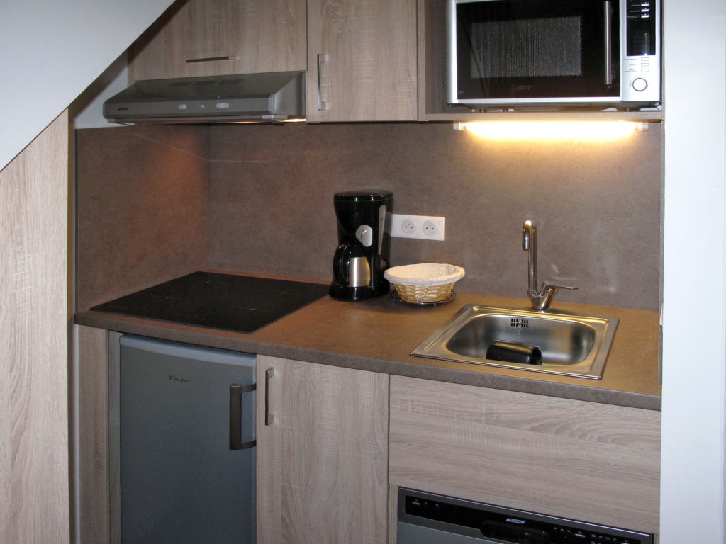Résidence Odalys Référence Les Gardians — Kitchen / Dining Room