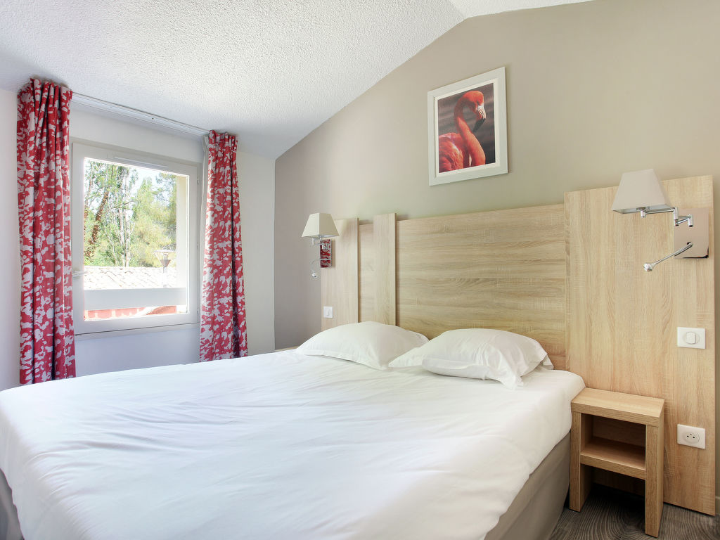 Résidence Odalys Référence Les Gardians — Bedroom
