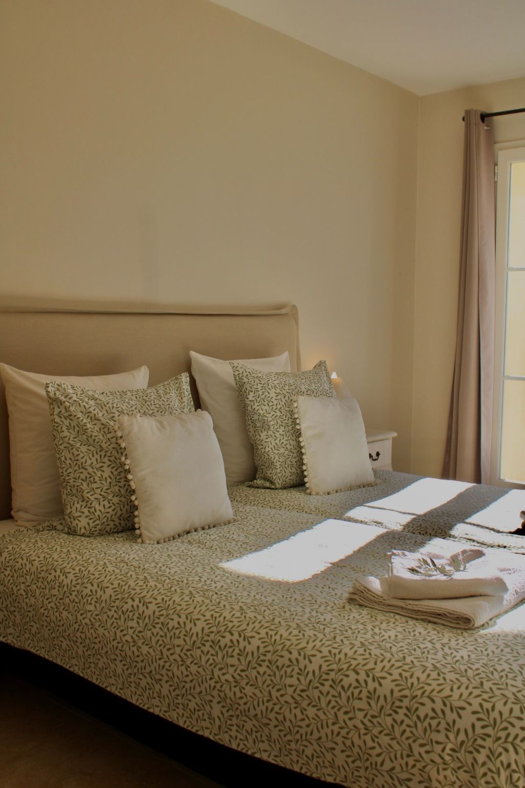 Alpilles-Image-tags.info