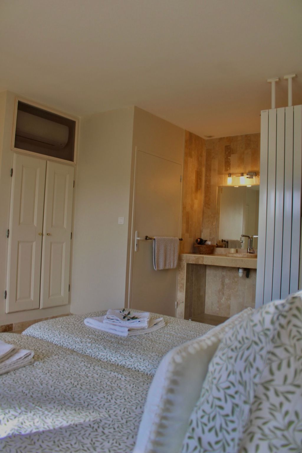 Alpilles-Image-tags.info