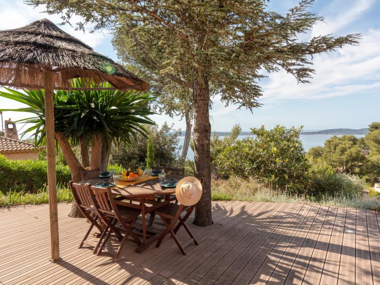 Search and Stay destination Hyères, Provence-Alpes-Côte d'Azur - France from AU$ 357. Mont des Oiseaux