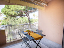 Stijlvolle studio aan de Côte d'Azur, direct bij de jachthaven en 250m van het strand - thumbnail 4