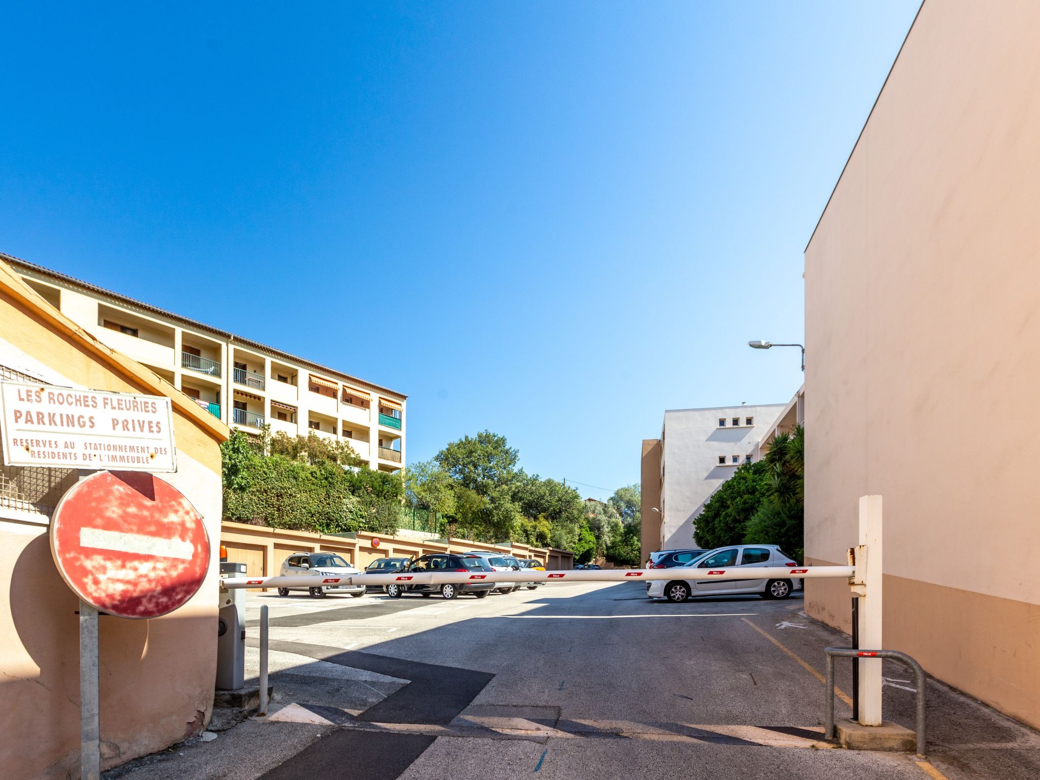 Les Roches Fleuries - Buiten