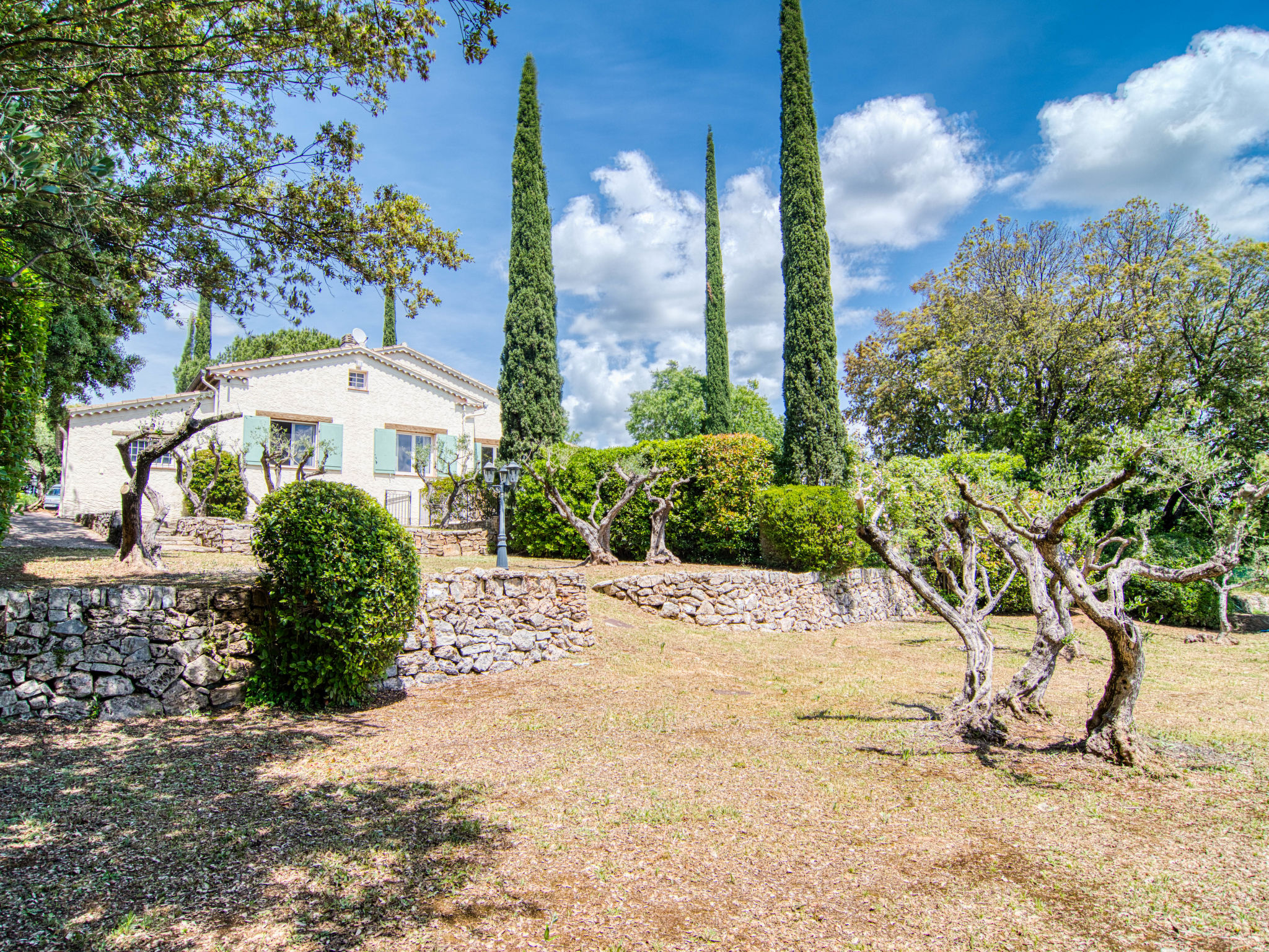 Le Clos des Oliviers-Buiten