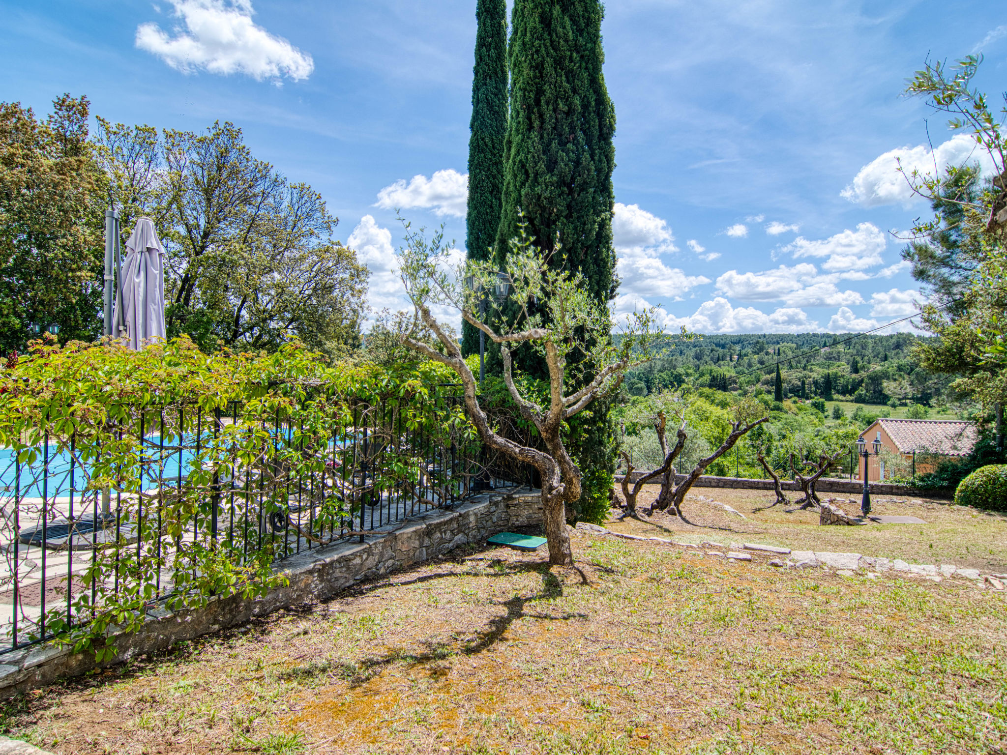 Le Clos des Oliviers-Buiten