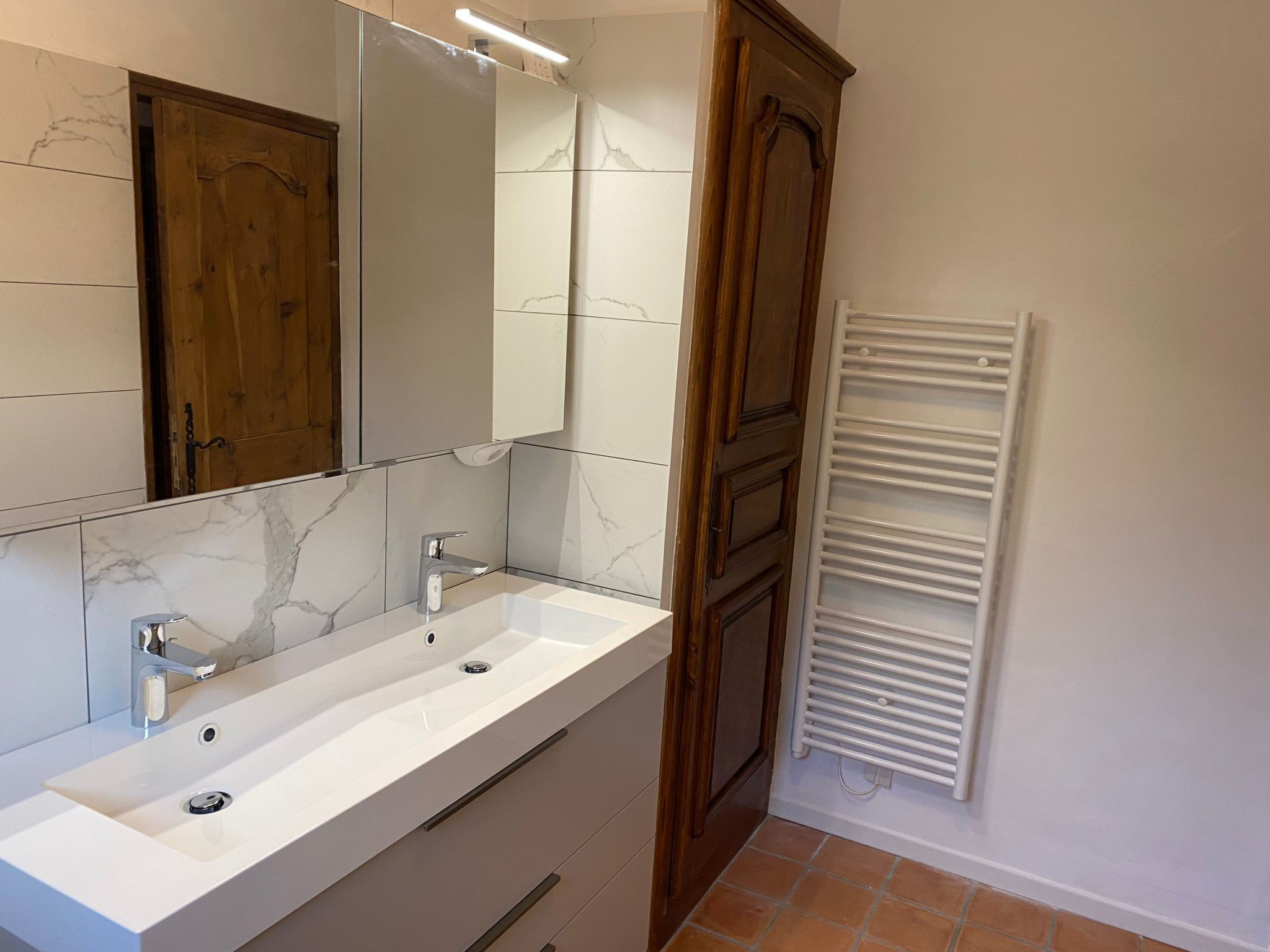 LES VALERIANES - Binnen