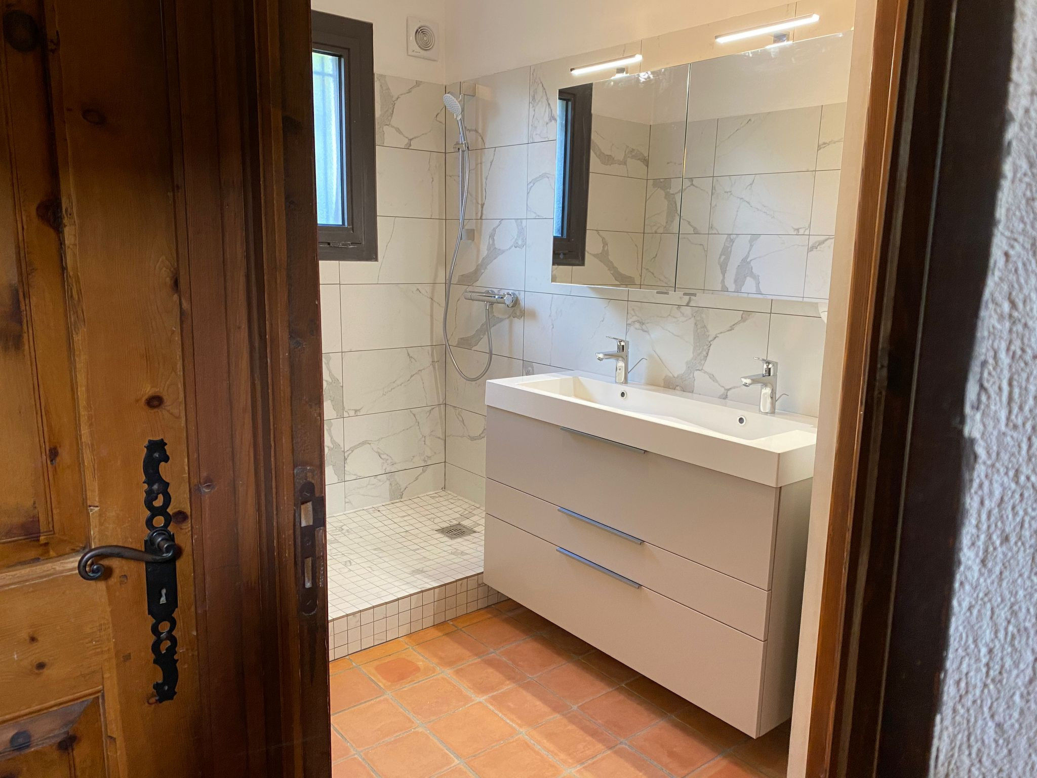 LES VALERIANES - Binnen