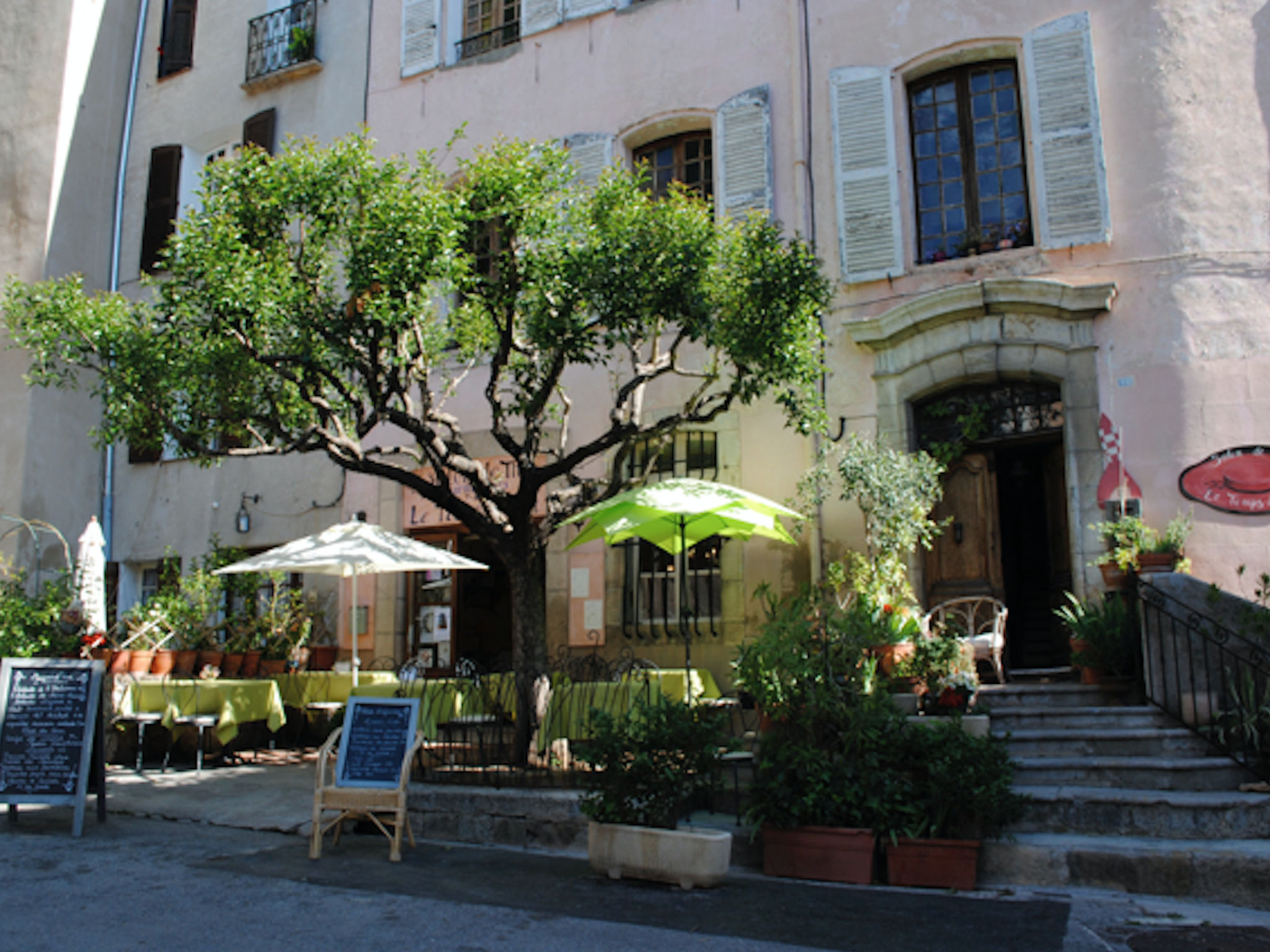 ARTS & FLORES - Buiten