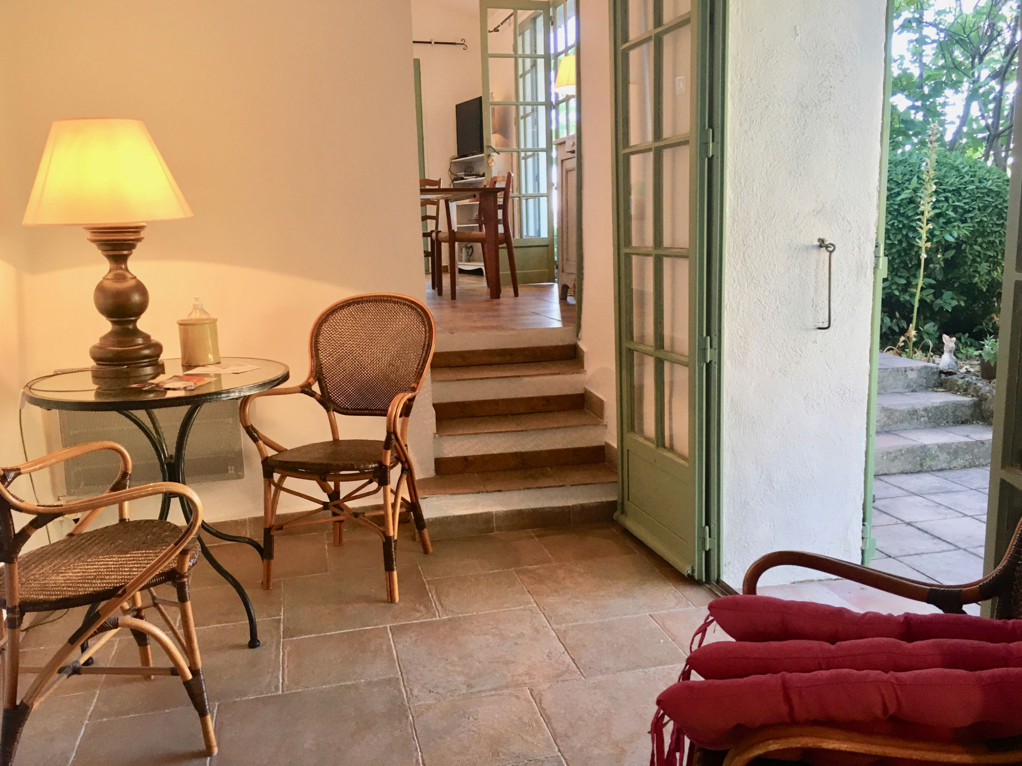 MAISON PERCHEE - Buiten