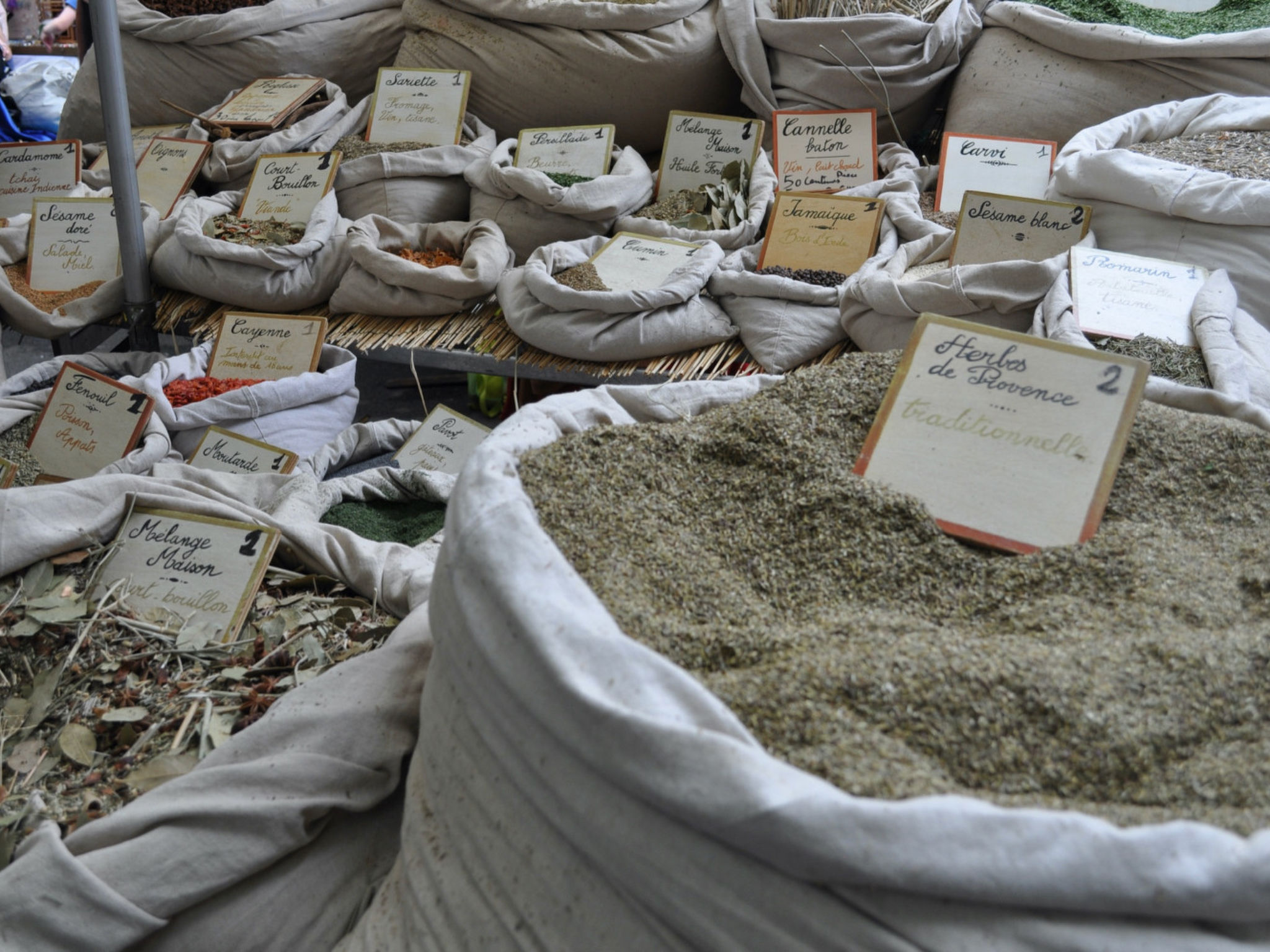 MAISON PERCHEE - Image-tags.info