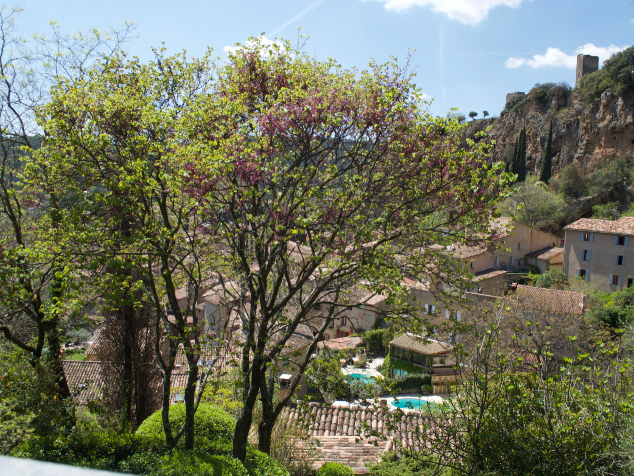 MAISON PERCHEE - Buiten