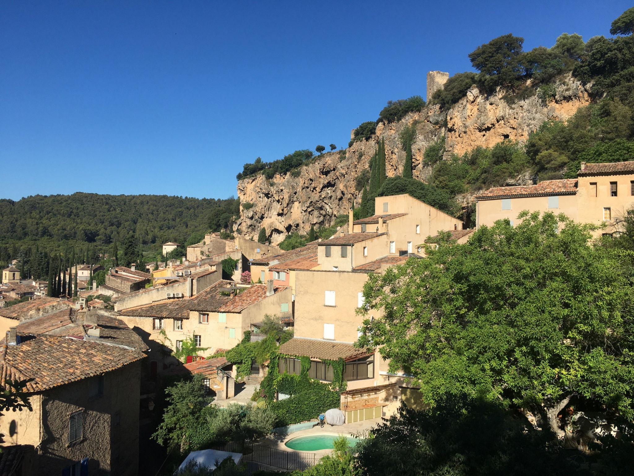 MAISON PERCHEE - Buiten