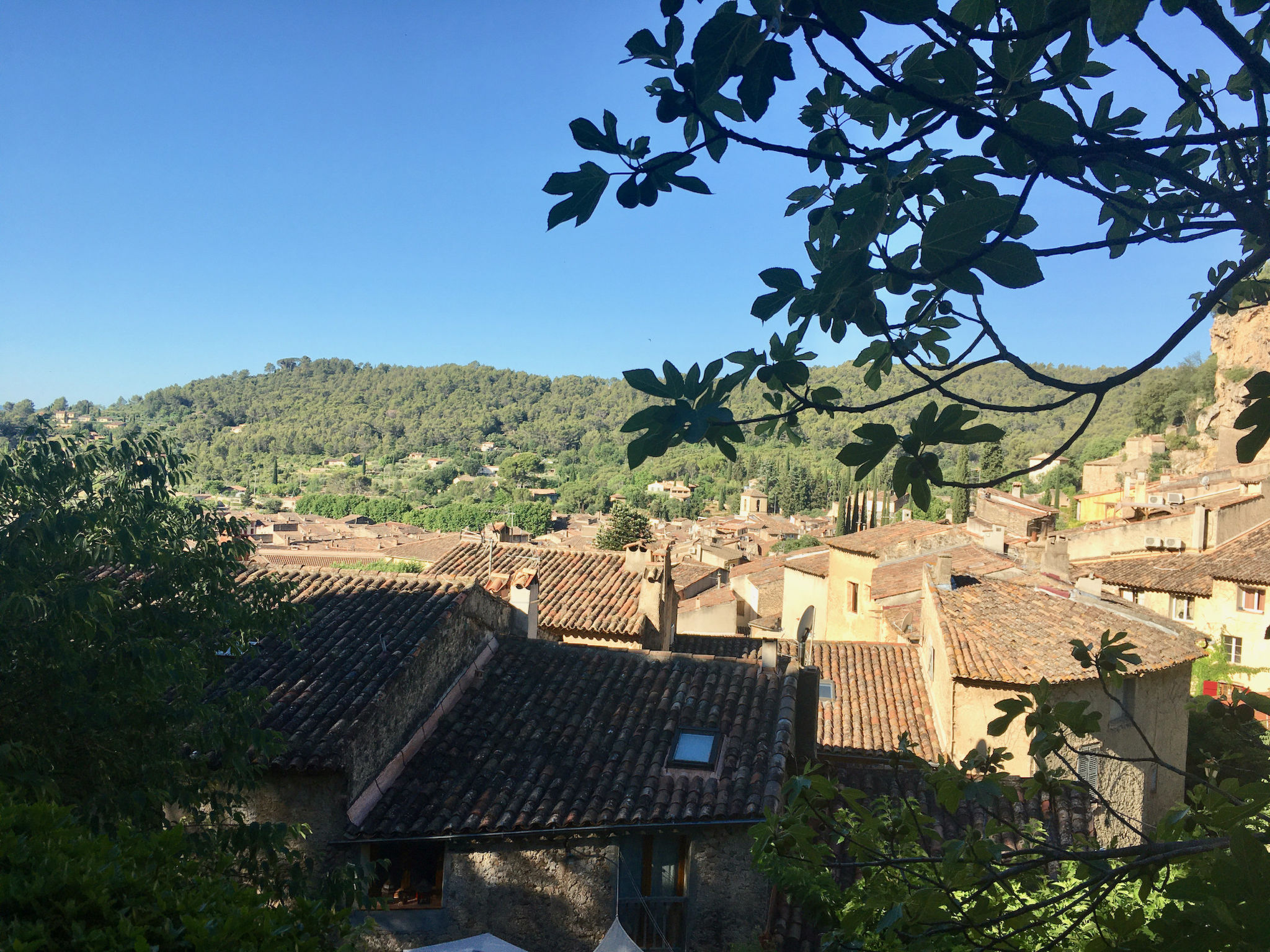 MAISON PERCHEE - Buiten