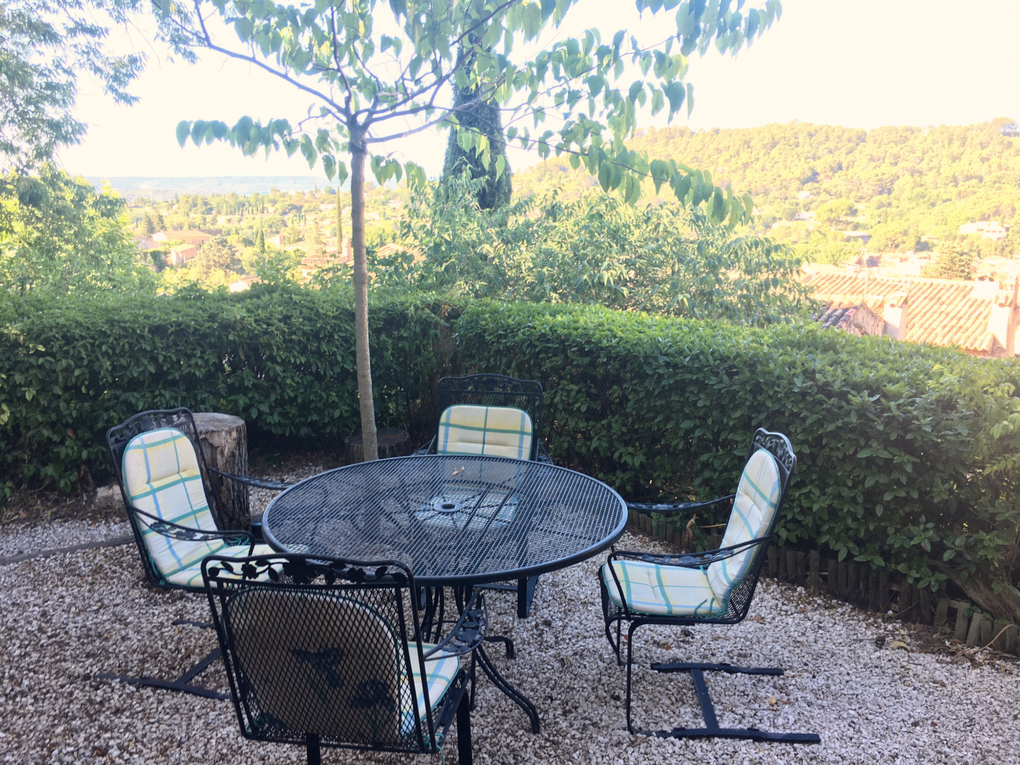 MAISON PERCHEE - Buiten