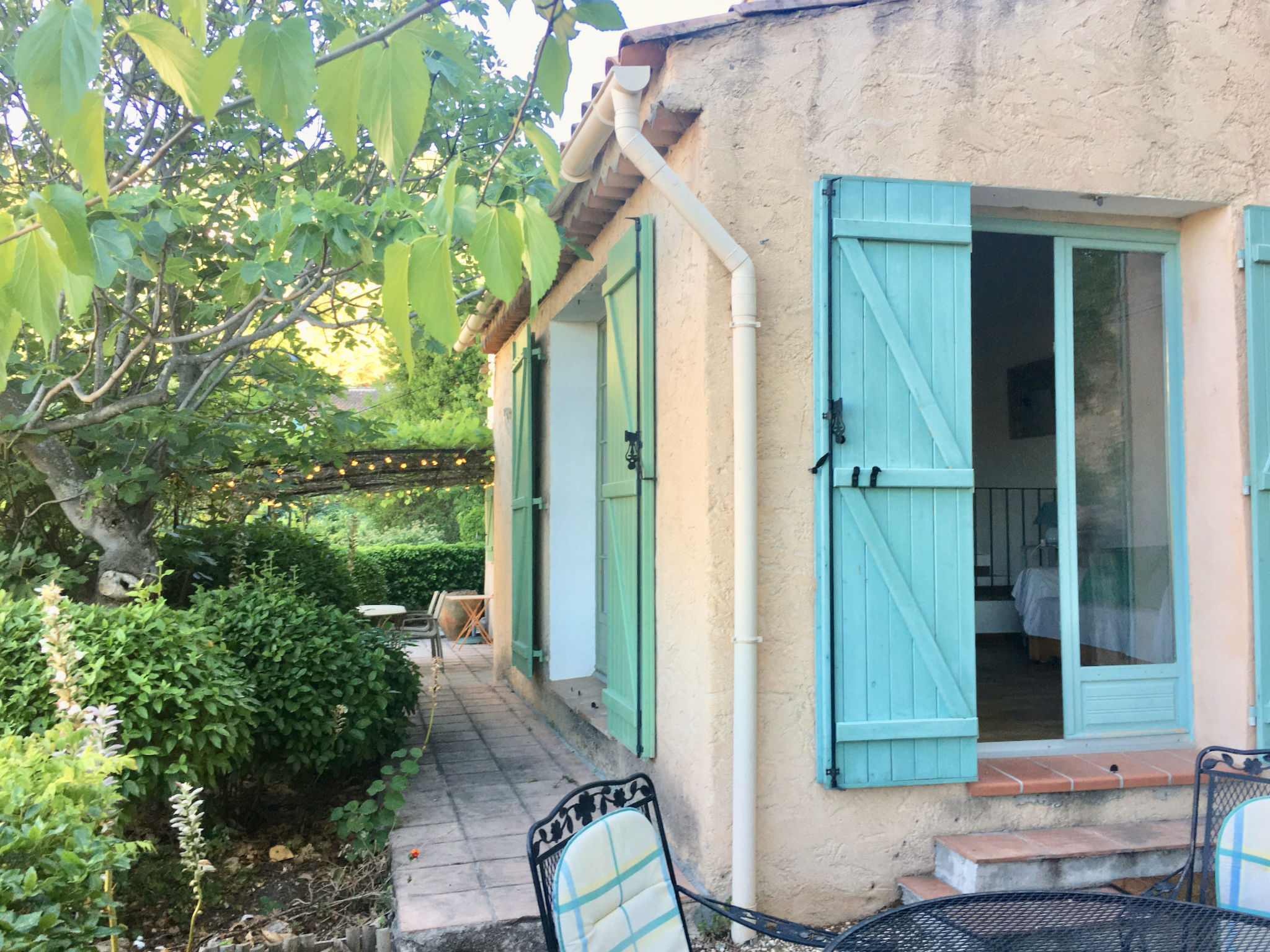 MAISON PERCHEE - Buiten