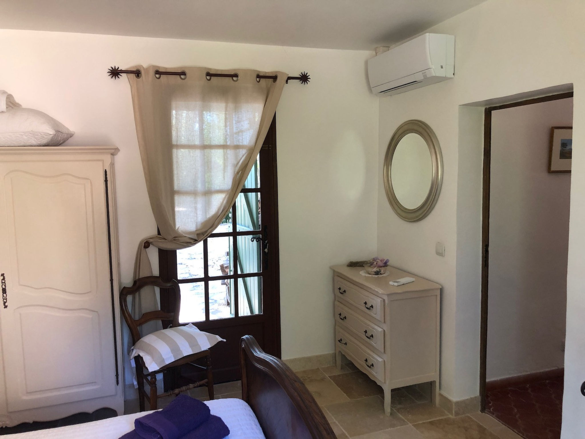 CLOS DES CHENES - Binnen