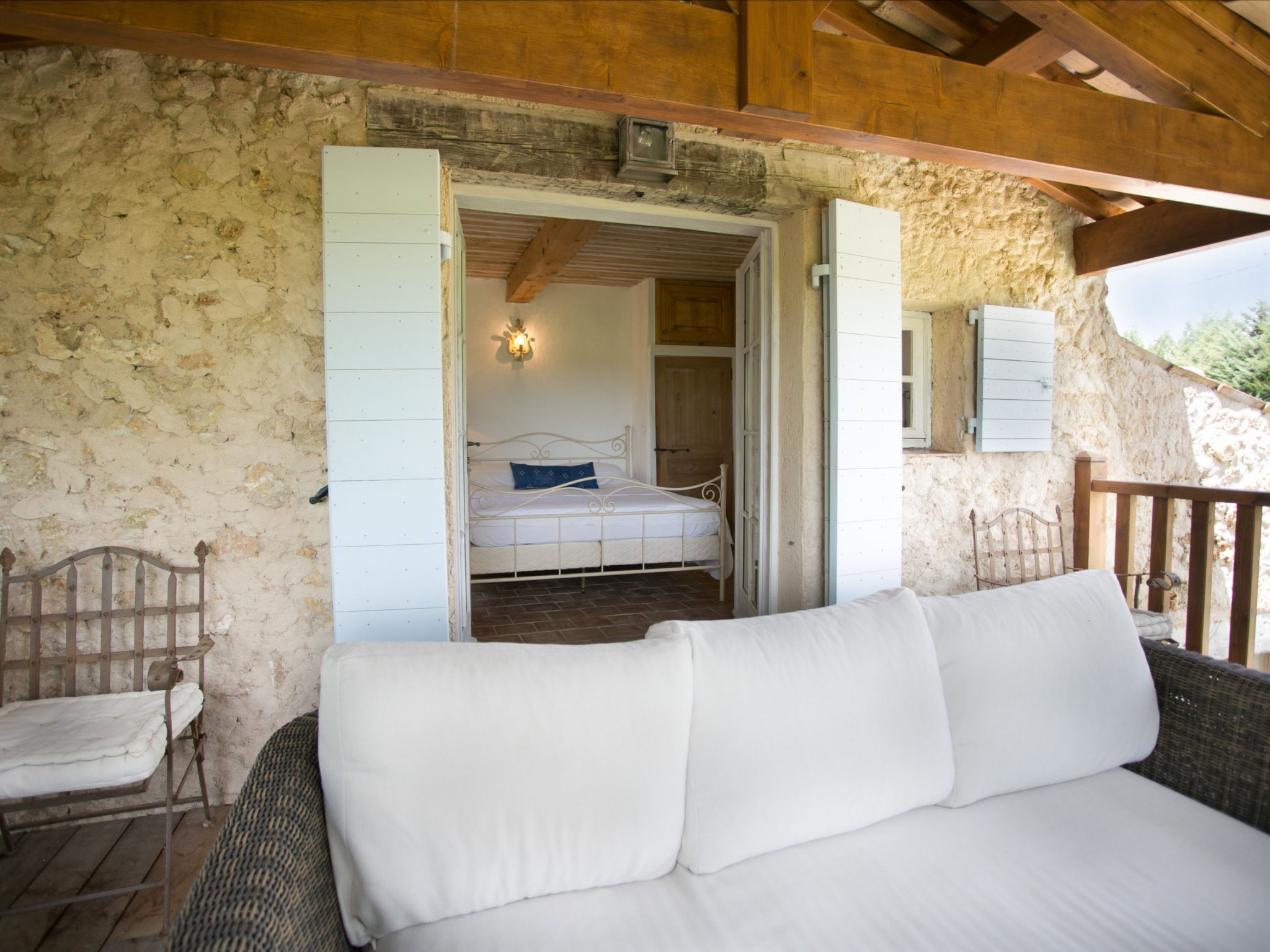 LI SIAN BEN - Binnen