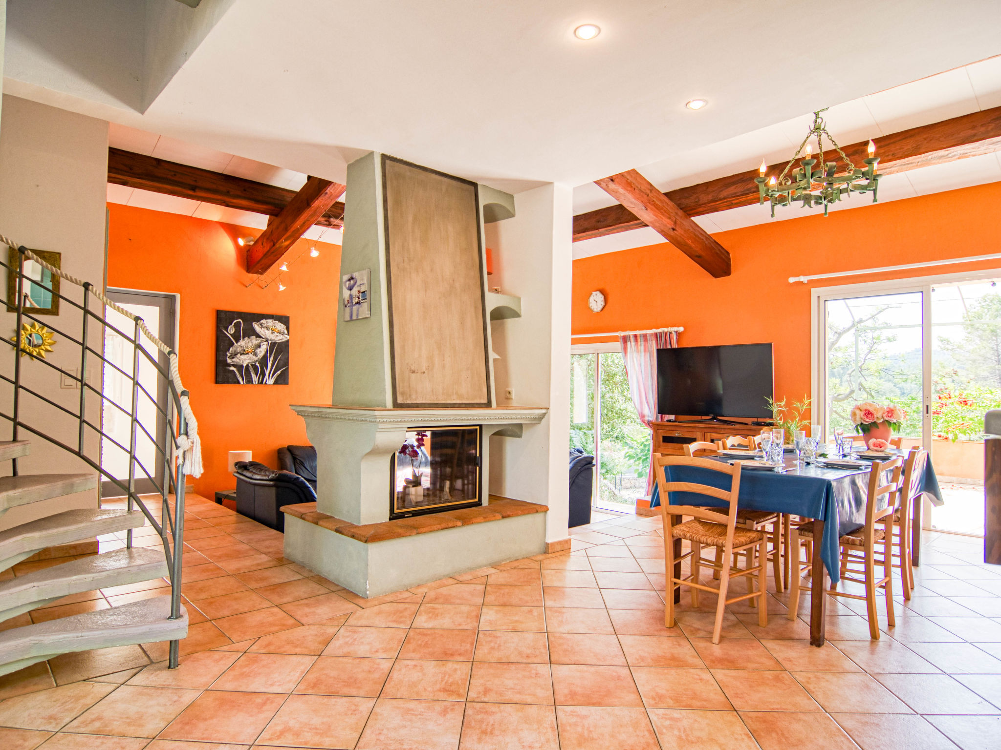 Kitchen / Dining Room