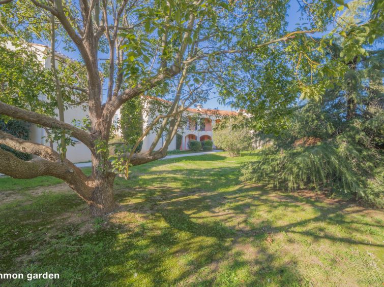 Op 500 m van zee: Knus appartement in La Londe Les Maures in La Londe Les Maures