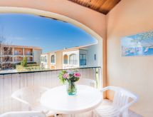 Knus appartement nabij strand en golfbaan in La Londe Les Maures - thumbnail 2