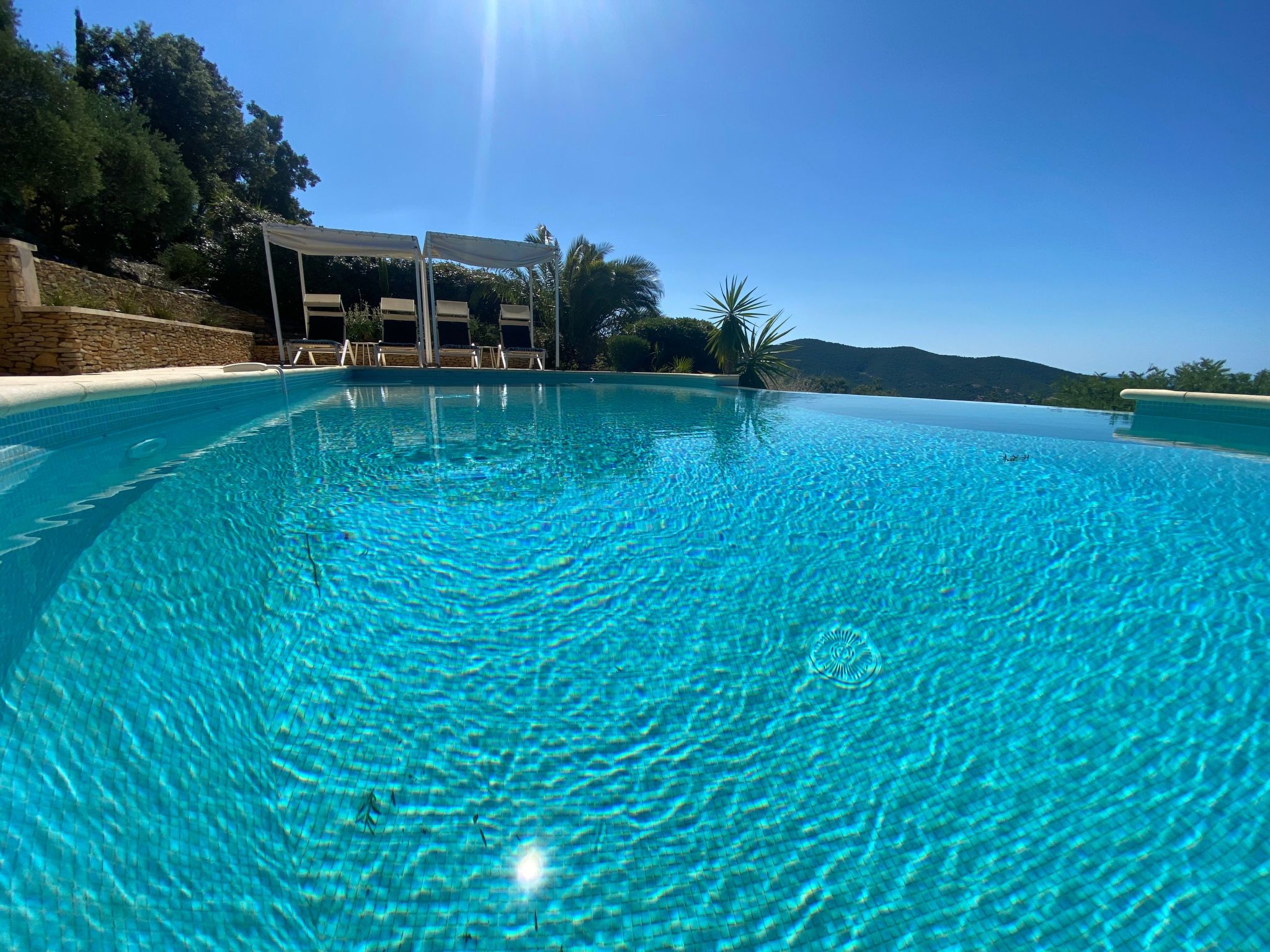 Ferienvilla mit Pool Infinity-Binnen