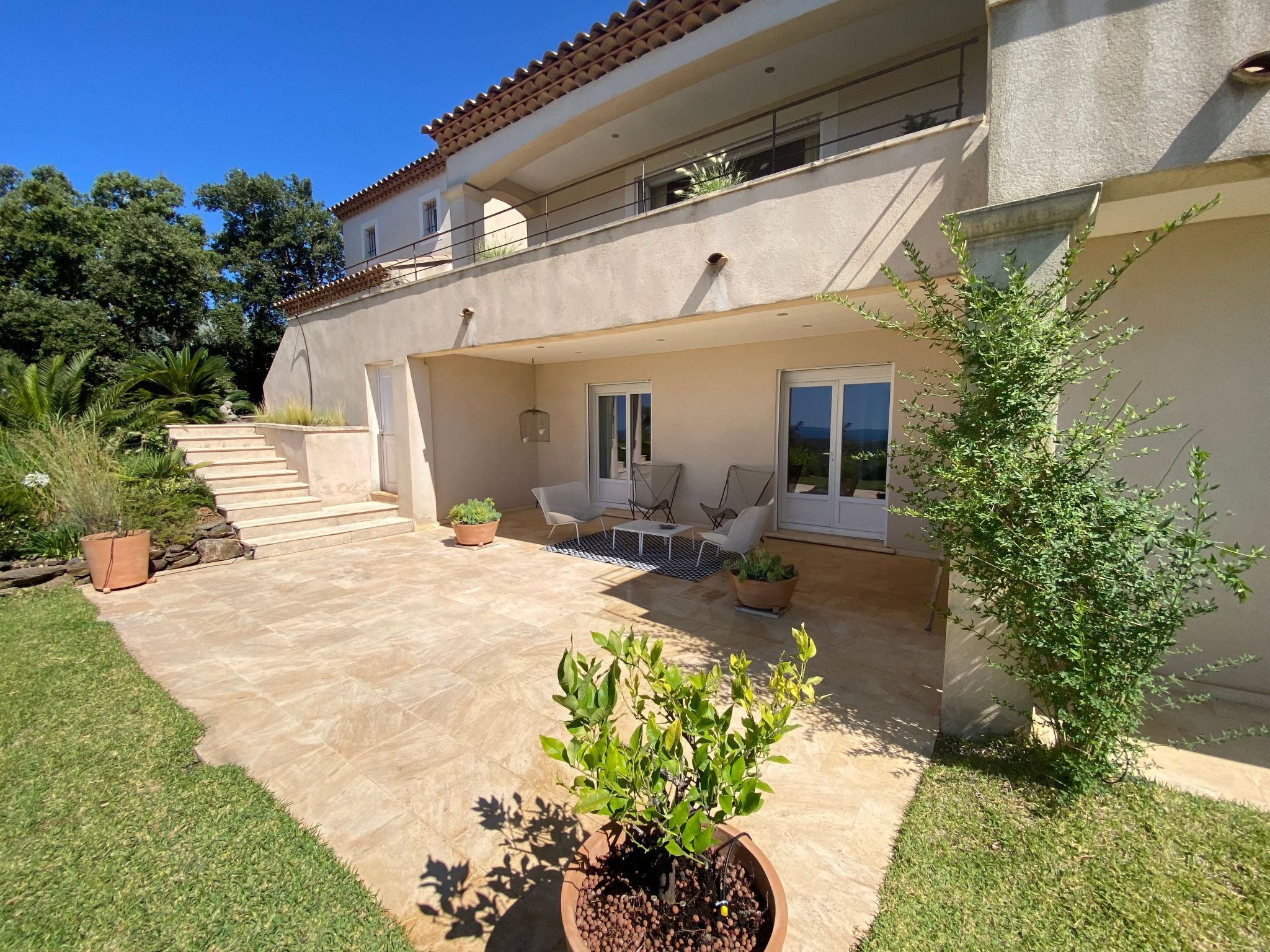 Ferienvilla mit Pool Infinity-Binnen