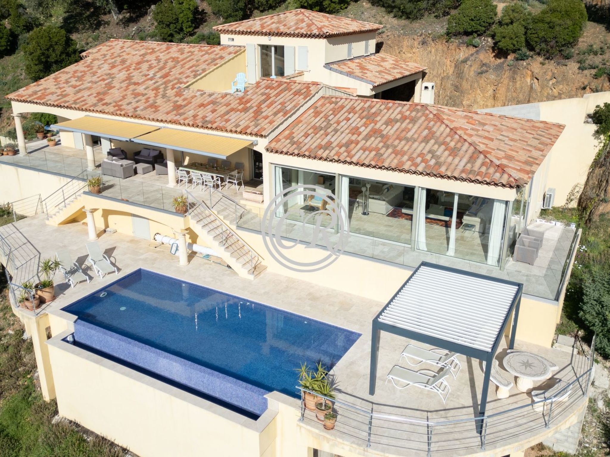 Wunderschöne Villa in Valcros mit Pool und Meerblick-Binnen