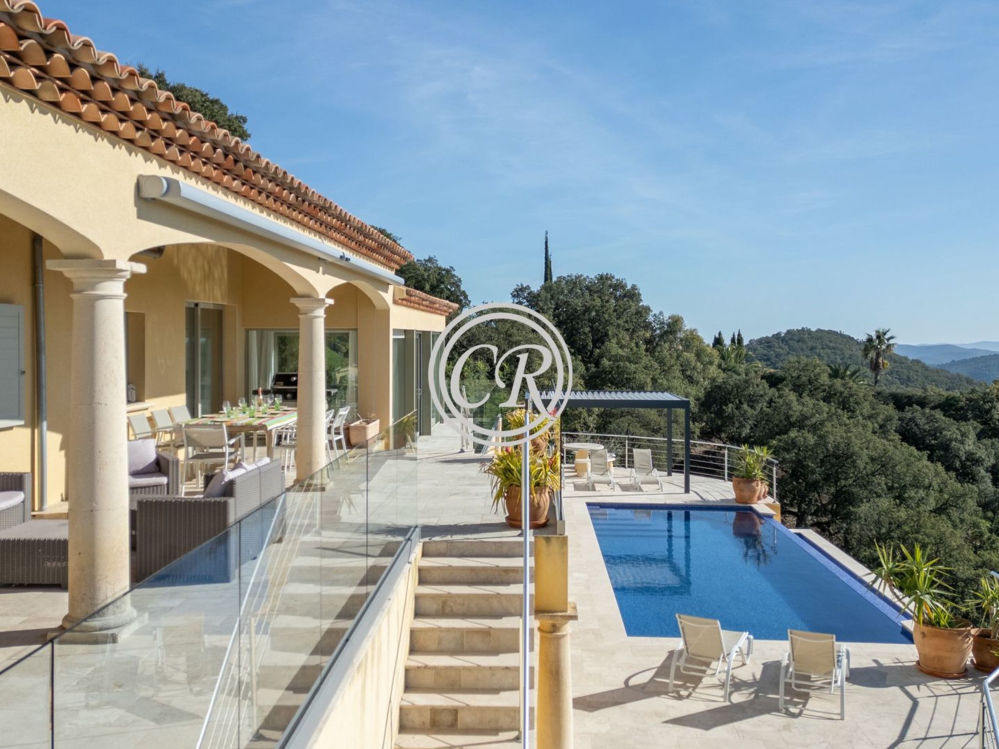 Wunderschöne Villa in Valcros mit Pool und Meerblick-Binnen