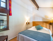 Knus appartement met zwembad en zeezicht nabij Pramousquier strand - thumbnail 4