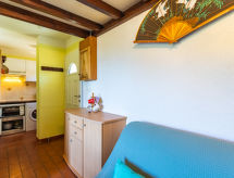 Knus appartement met zwembad en zeezicht nabij Pramousquier strand - thumbnail 6