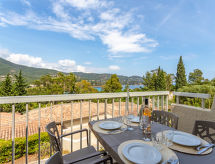 Knus appartement op 100 meter van het strand in Le Lavandou - thumbnail 2